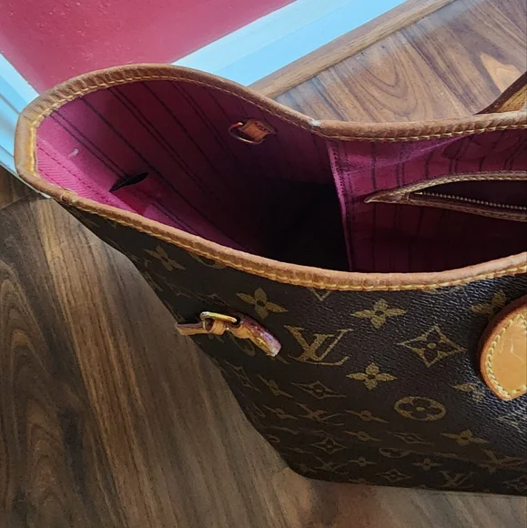Traded! Louis Vuitton GM Neverfull with Piovine Interior - Picture 14 of 16